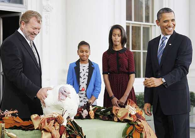 Barack-Kennedy-Accion-Gracias-Reuters_ECMIMA20111123_0014_4