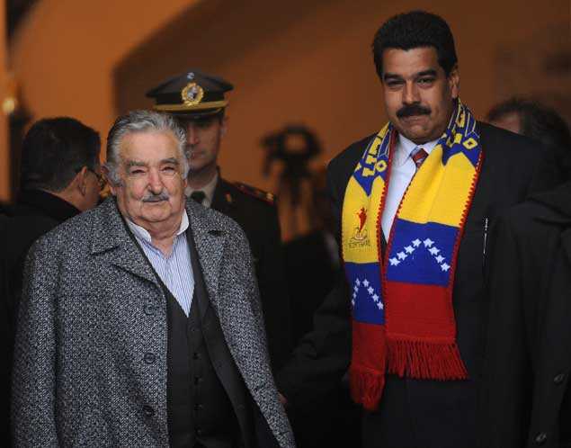 Mujica-y-Maduro-AFP