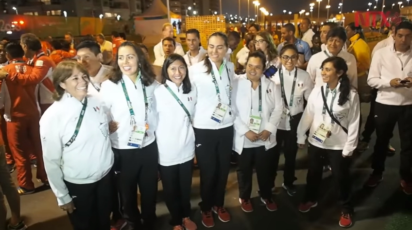 Deportistas mexicanos llegan a Rio de Janeiro para Juegos Olímpicos 2016