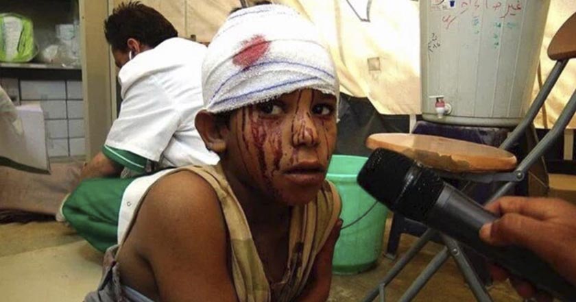 Mueren 10 niños en bombardeo de escuela en Yemen, señalan a Arabia Saudita