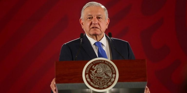En tres años, AMLO rescatará Pemex, 'la dejaron en ruinas', asegura