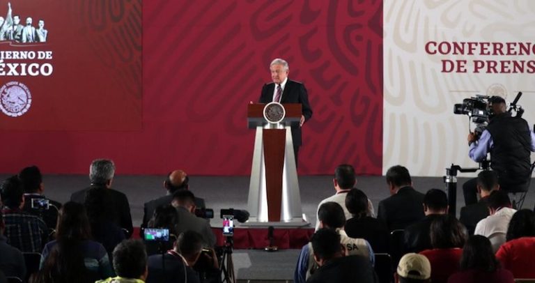 AMLO sugiere a Fiscalía una investigación a fondo en caso Coatzacoalcos
