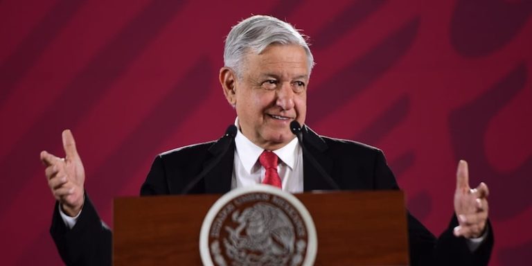 AMLO sugiere reducir presupuesto a partidos, se terminó derroche, dice