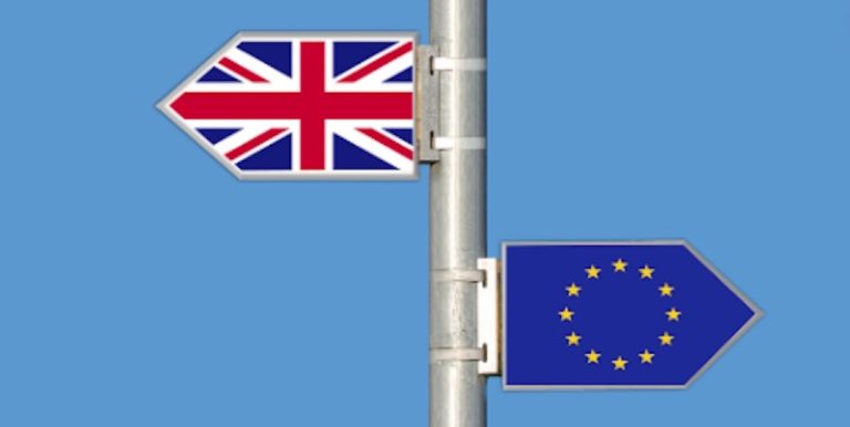 EU podría establecer acuerdos comerciales con Reino Unido tras Brexit