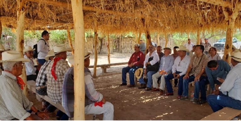 Semarnat en reunión con tribu Yaqui, México