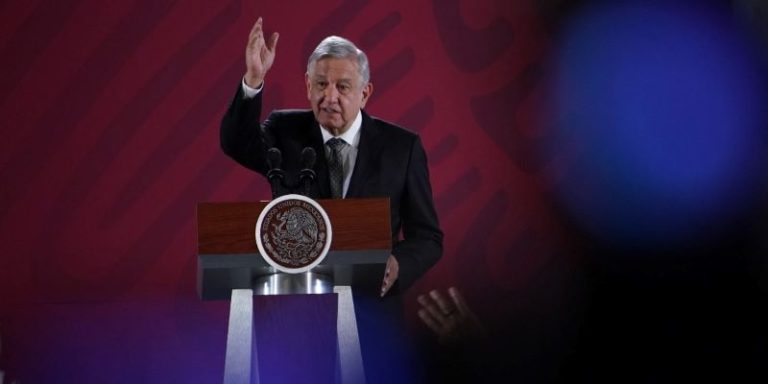 Una empresa ética es la que paga impuestos, exhorta AMLO