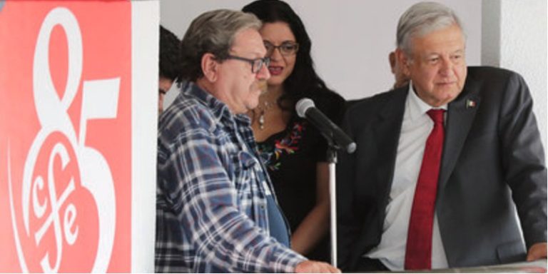 AMLO en aniversario de FCE