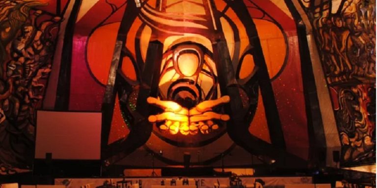 Polyforum Cultural Siqueiros, preservado por la comunidad