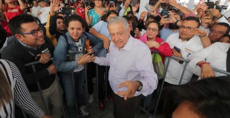 AMLO: Tomamos la difícil decisión de “privilegiar la vida y no la violencia”.