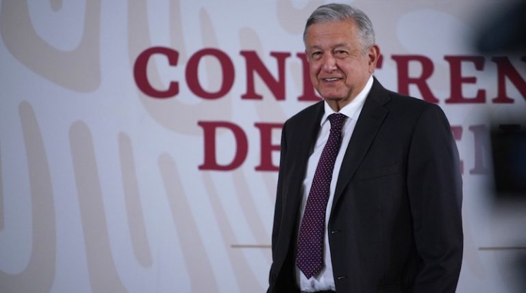 AMLO: Aerolíneas poco a poco cambiarán de parecer sobre Santa Lucía