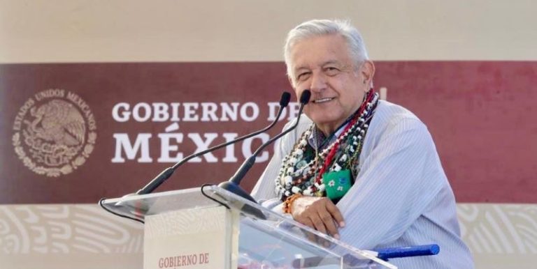 AMLO: No me reelegiré, trabajo 16 horas, dos sexenios en uno