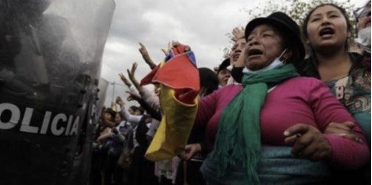 Ecuador, anulan decreto y diálogo
