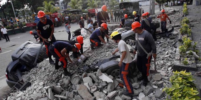 Sismo de 6.6 azota Filipinas, reportan 6 muertos y decenas de heridos