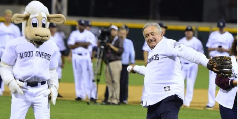 AMLO con algodoneros de Guasave, Sinaloa