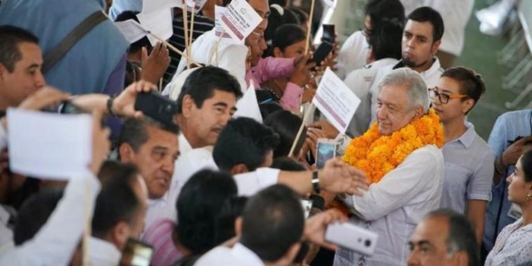 AMLO cuento con el apoyo de la "institución de instituciones": el pueblo