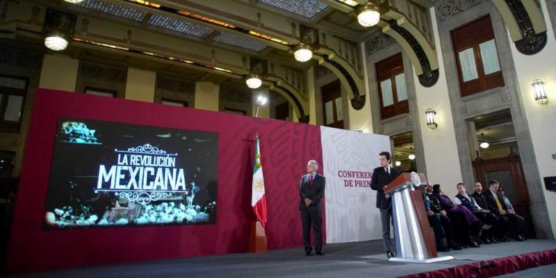 AMLO anuncia desfile cívico para conmemorar Revolución Méxicana