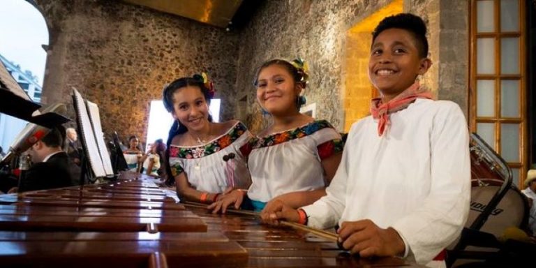 Niños y niñas tabasqueños tocarán la marimba en festival de Rusia