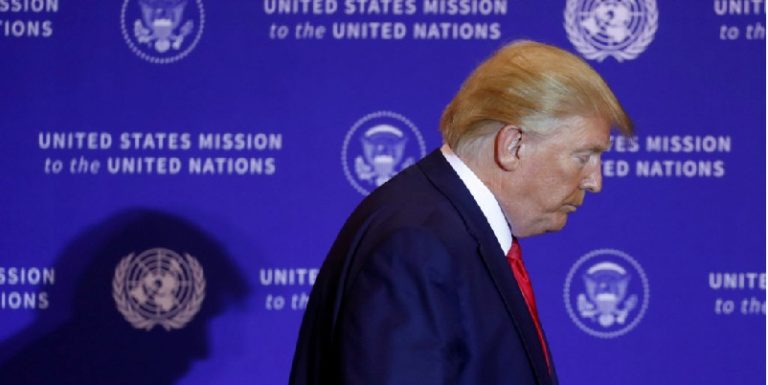 EU, piden destitución de Trump