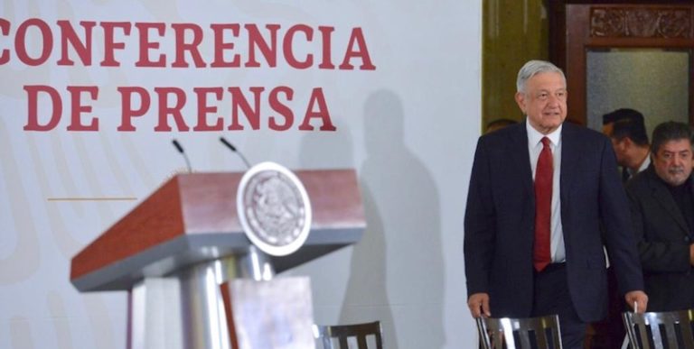AMLO pide, a vinculados en el caso García Luna, que "se serenen"