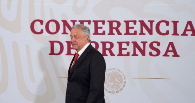 AMLO: Cumplimos, en 2019, no aumentó el precio de los combustibles