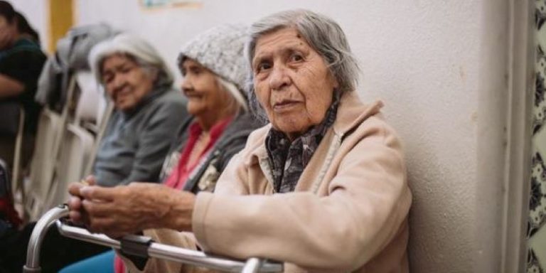 Hasta 5 años de prisión a quien maltrate a adultos mayores