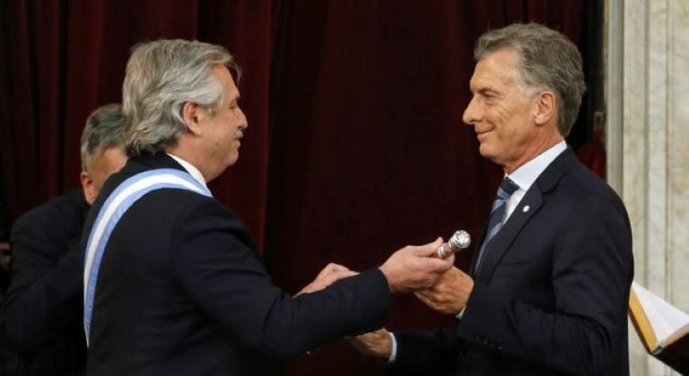 Alberto Fernández toma protesta como presidente de Argentina