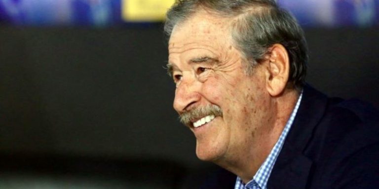 Fox reaparece en Twitter con mensaje para AMLO