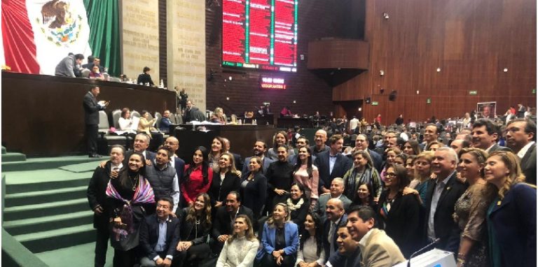 Diputados de oposición de derecha rechazaron recorte a partidos