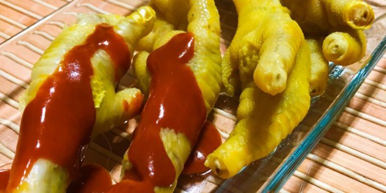 Patitas de pollo, ricas en minerales, buenas para la salud