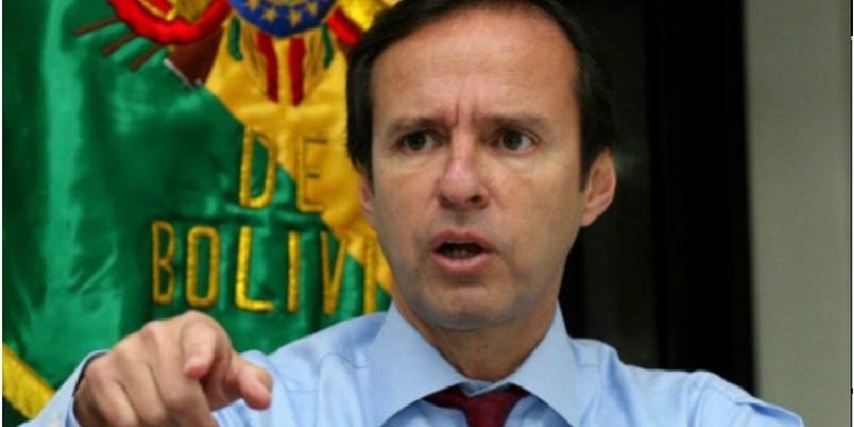 Derecha mexicana celebra insultos a México