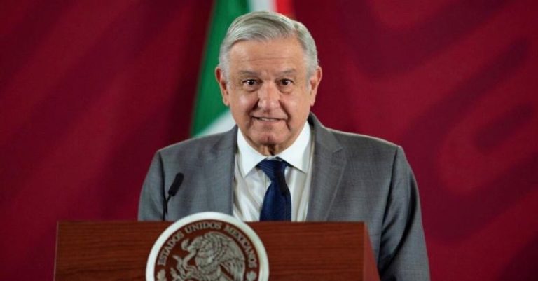 AMLO informará sobre cuánto asciende deuda de Salinas Pliego al SAT