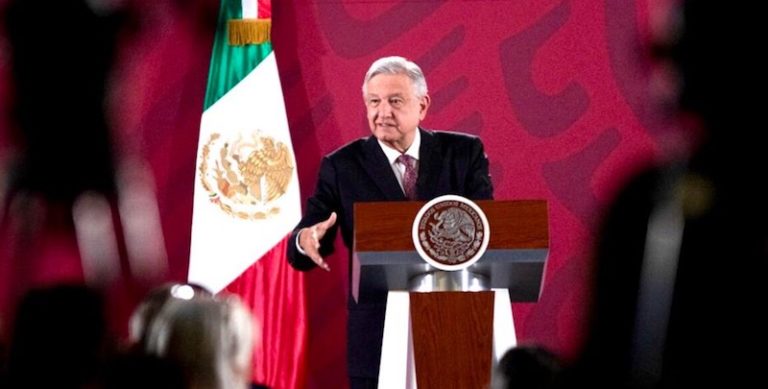 AMLO: Sólo una empresa produce petróleo, de 110 contratos otorgados