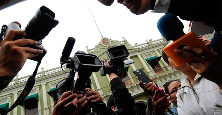 Se formula esquema laboral de 22 ml periodistas sin seguridad social