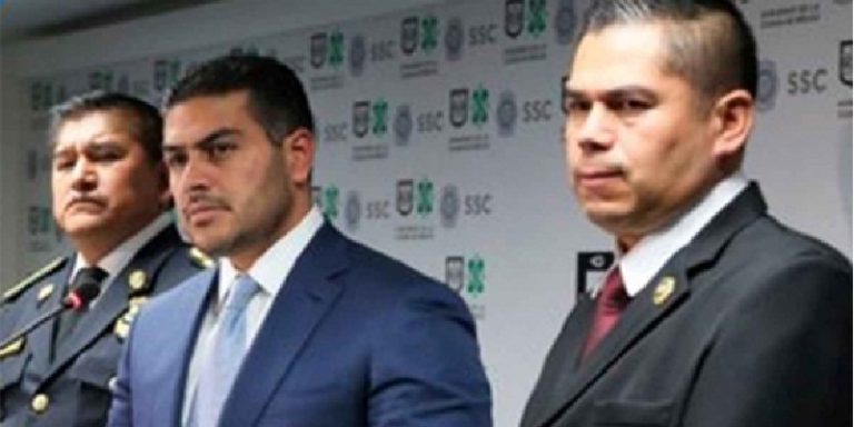 CDMX, detienen a policías malhechores