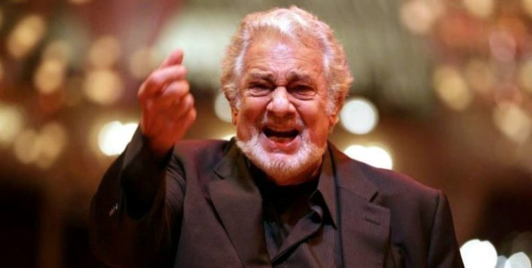 Plácido Domingo acepta acusaciones sobre acoso, pide perdón