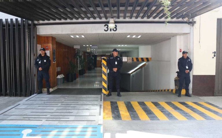 AMLO: El colmo, Segob contrataba seguridad para la Policía Federal