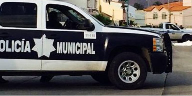 FBI, dos policías de Tijuana presos por robo