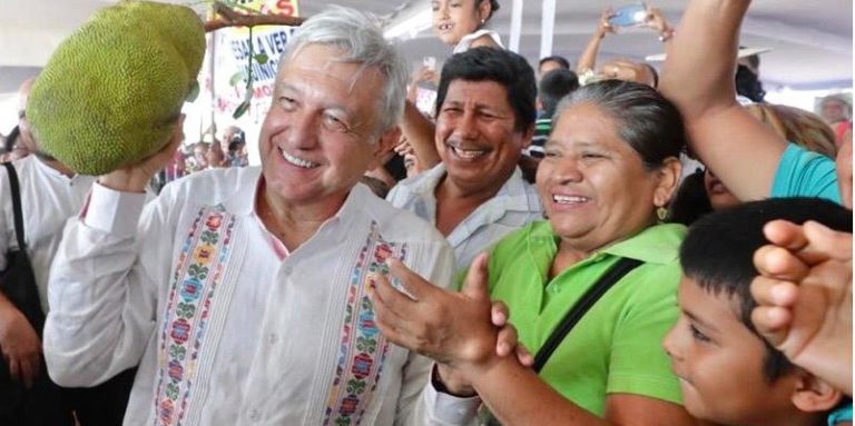 AMLO adelanta pensión para adultos mayores