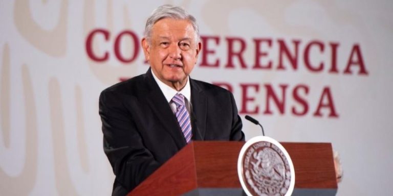 AMLO celebra que apoyos sociales vayan a la constitución
