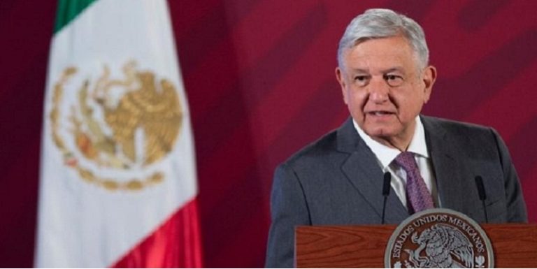 AMLO felicito quedarse en casa en Semana Santa