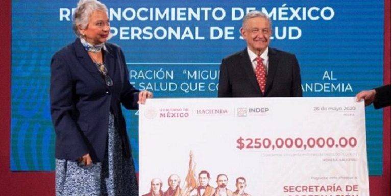 Medalla "Miguel HIdalgo", a personal de salud