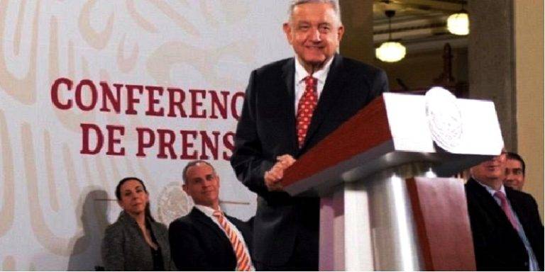 AMLO celebra que grandes ya están pagando impuestos