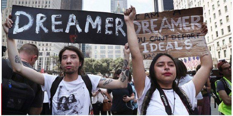 Corte protege a Dreamers, Trump furioso