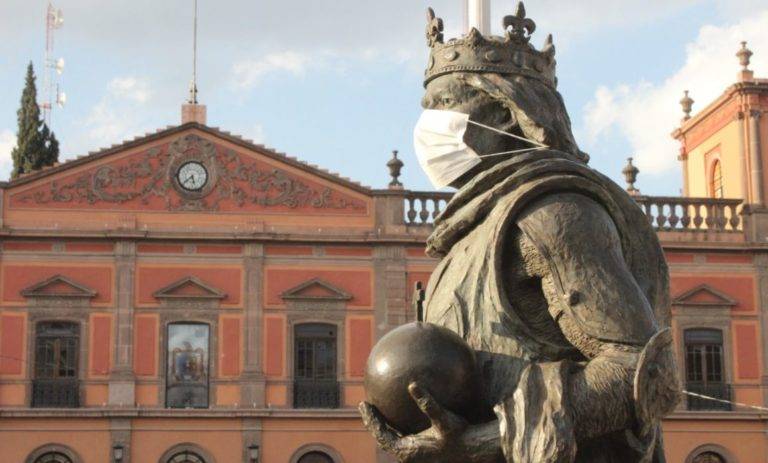 Semáforo rojo en San Luis Potosí; aumentan los fallecimientos