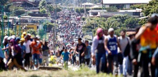 Guatemala confirma brote de Covid en caravana migrante