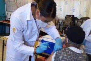 Vacuna significa esperanza luego de casi un año de pandemia: Beatriz Gutiérrez 