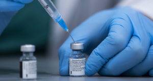 Pfizer y BioNTech prueban vacuna Covid-19 en embarazadas 