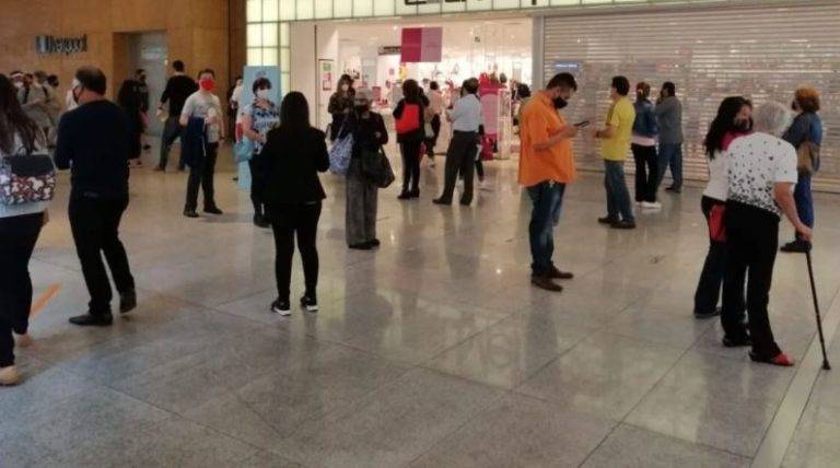 Reabren centros comerciales en la CDMX al 20% de su capacidad