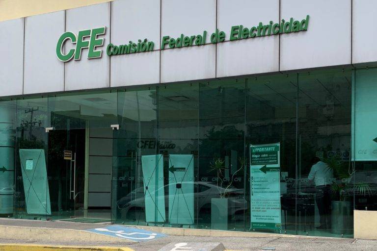 Informo hasta cuánto papel sanitario usamos, CFE debe transparentar apagón: AMLO