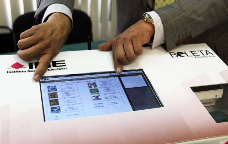 INE define lineamientos de urnas electrónicas para este año
